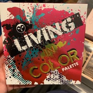 Living in color palette